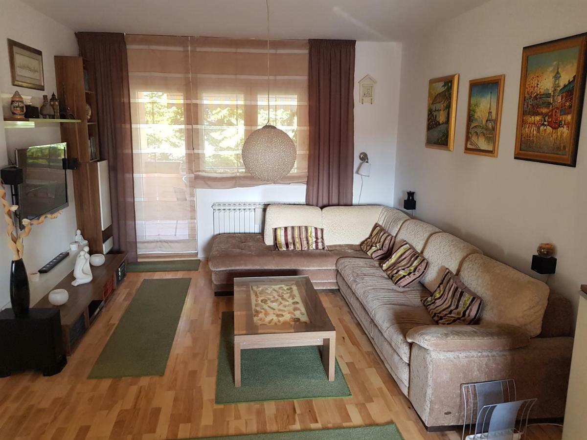 A&T Apartment Zapresic Exterior photo